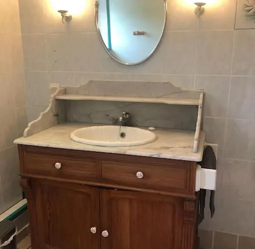 La Maison Familiale Ladou *